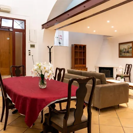 Palazzo Barone Apartman *