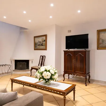 Palazzo Barone Apartman Bari