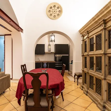 Palazzo Barone Apartmán *