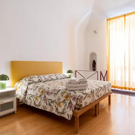 Palazzo Barone Apartment *
