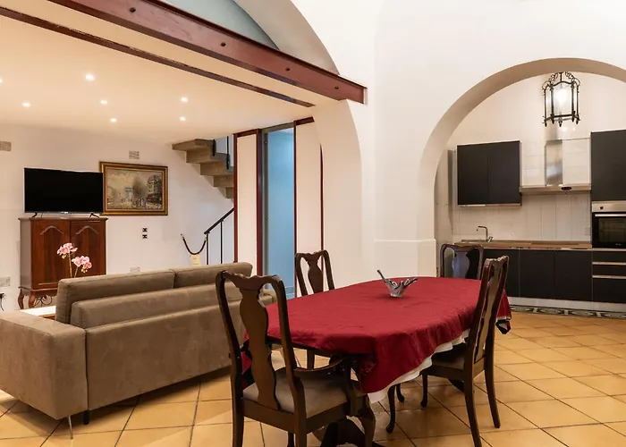 Palazzo Barone * בארי